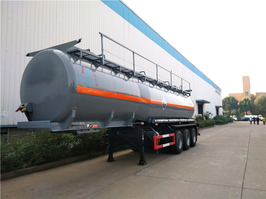 火薬および腐食性物質のタンクトレーラー型3軸半トレーラー輸送車 ヨーロッパIII