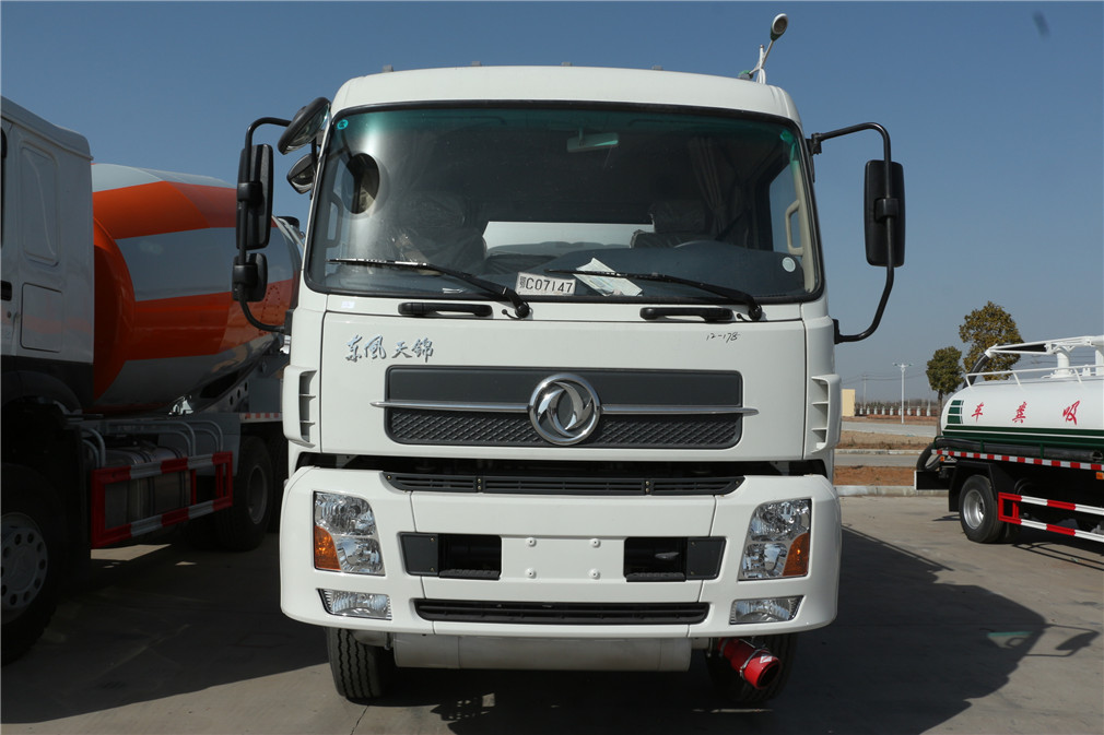 東風天津小型三軸 [20立方メートル] 油輸送車