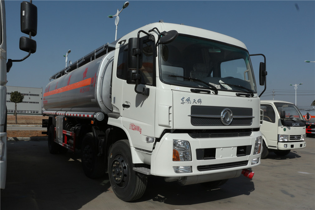 東風天津小型三軸 [20立方メートル] 油輸送車