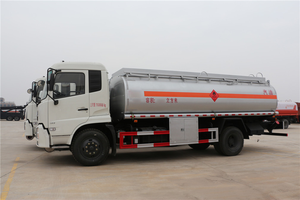 東風天津型 【12-15立方容量】石油輸送車