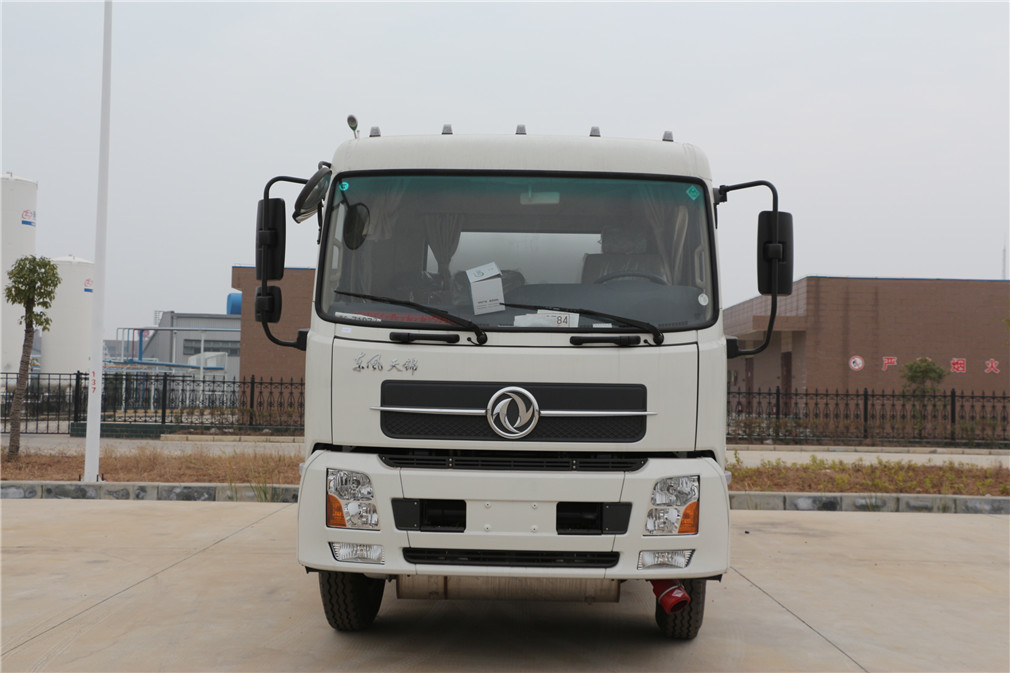 東風天津型 【12-15立方容量】石油輸送車