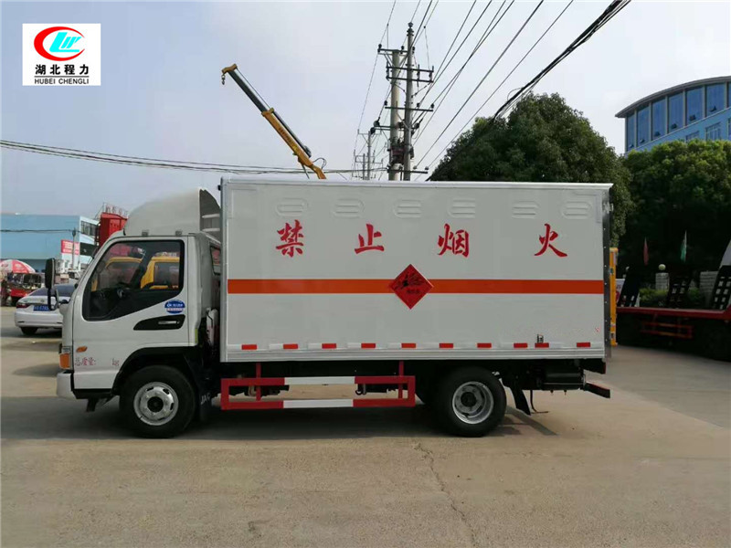 長徳4.2メートル多様な危険物ボックスタイプの輸送車 [カテゴリー9]