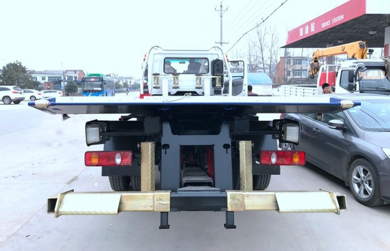 【一対二】東風Doli Ka トレーラータイプの瓦礫清除車両を搭載しています