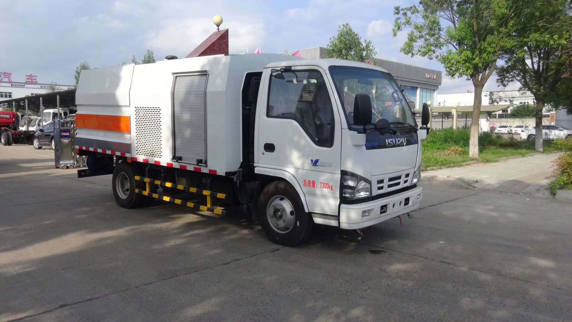（4輪）都市ガードレール清掃車