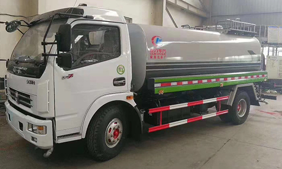 東風道力加水噴射車両（8.5立方メートル）