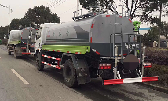 東風道力加水噴射車両（8.5立方メートル）