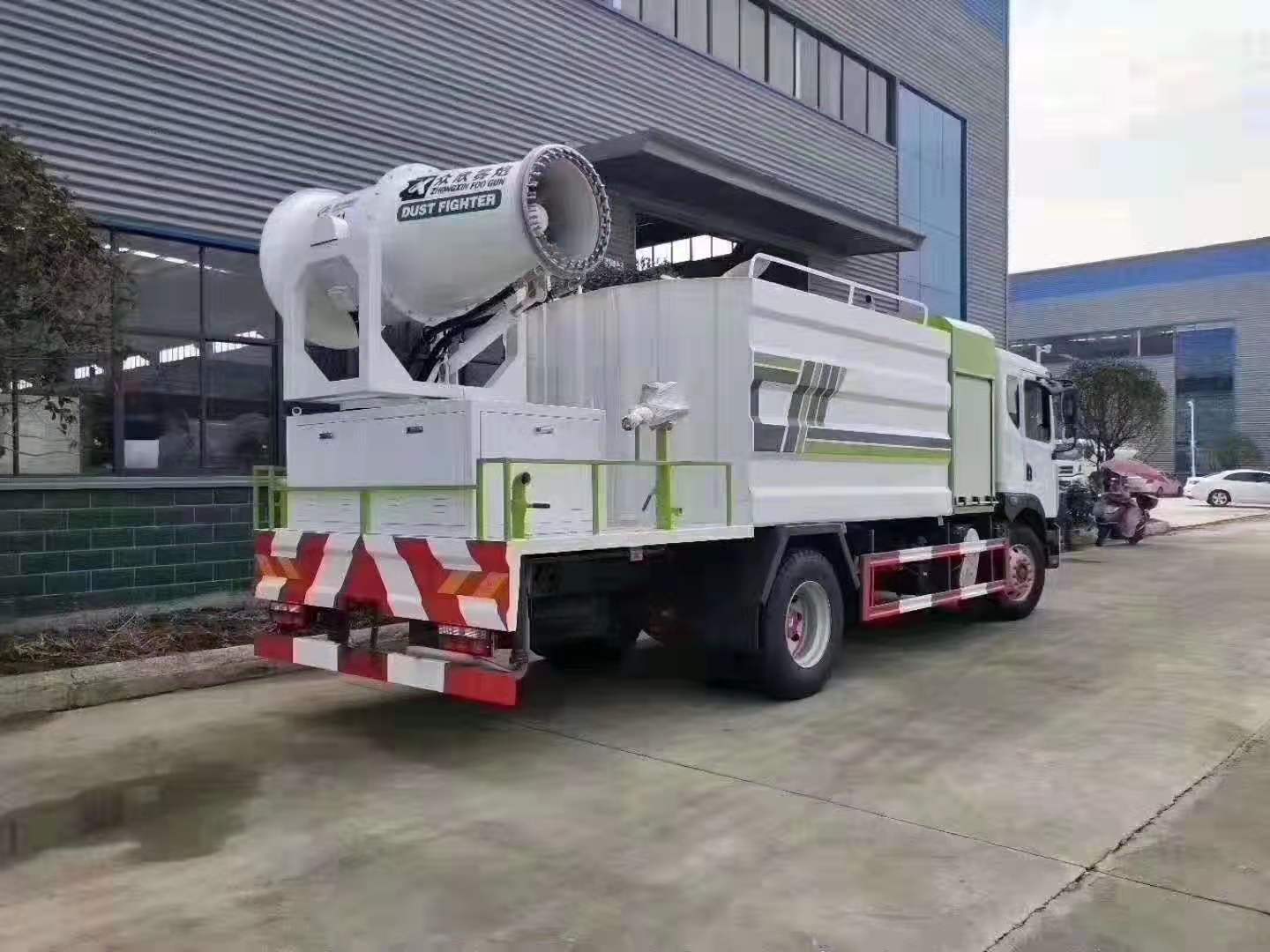 Dongfeng D9 Dolica マルチファンクショナル ダスト スプレーカー （12立方メートル）