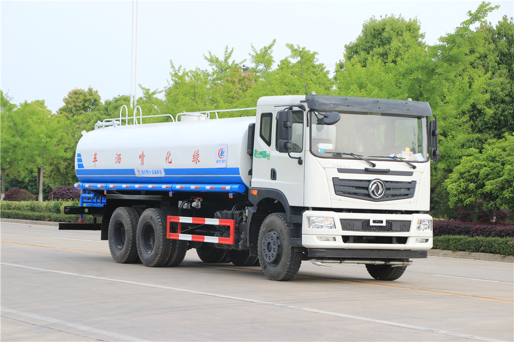 東風T5後双軸20立方米噴水車