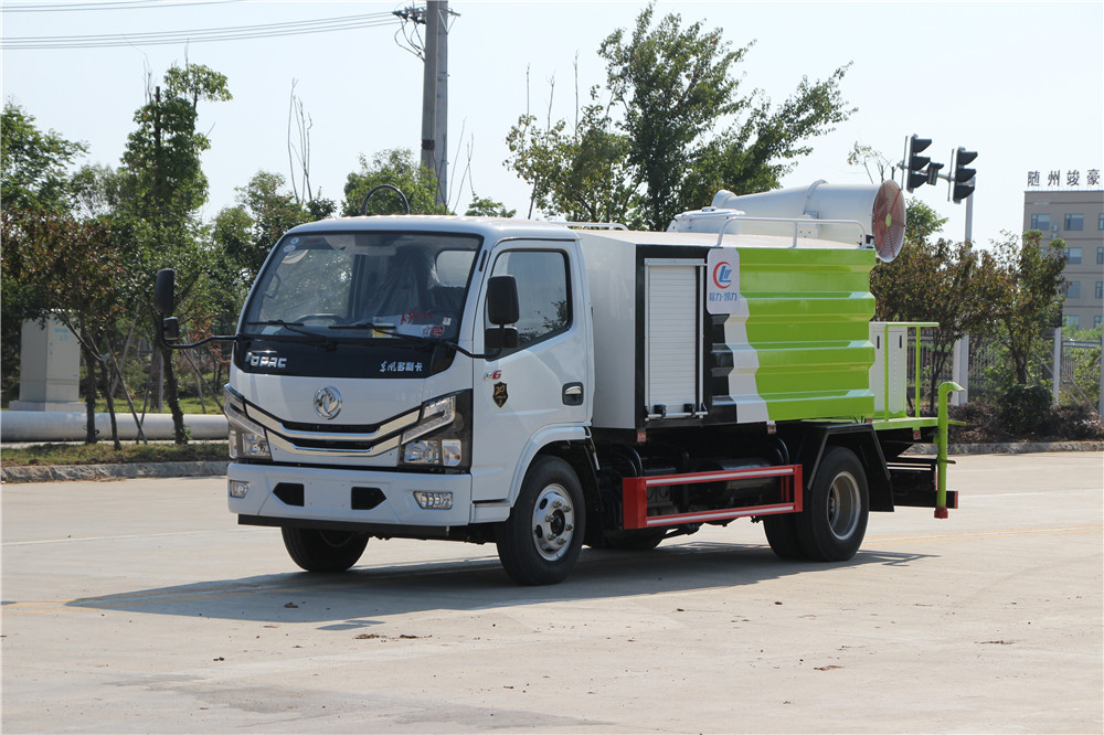 ドンフェン ドリカ 4.5トンドストスプ壓制車輛