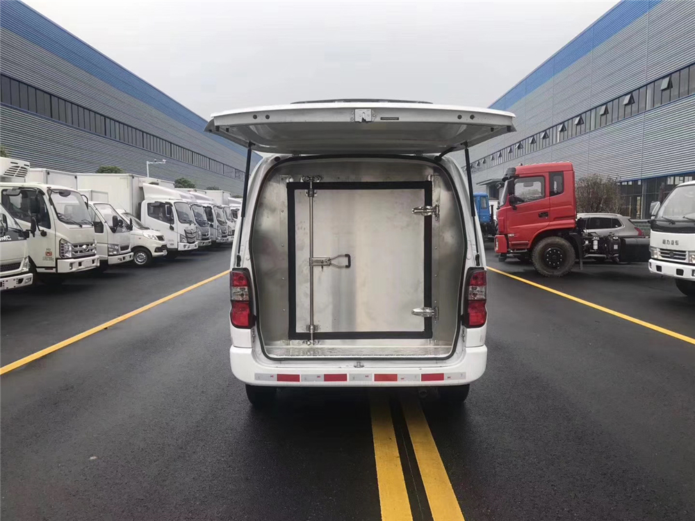 ゴールデンカップニューエクスプレスウェイ Bread Refrigerator Truck