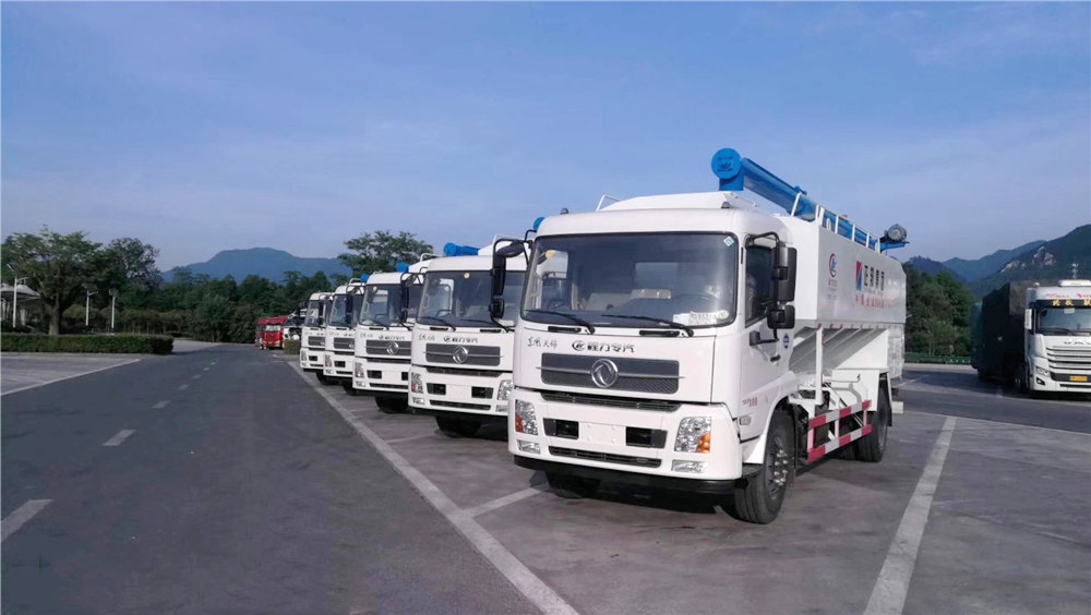 東風天津【22立方】大量飼料運輸車