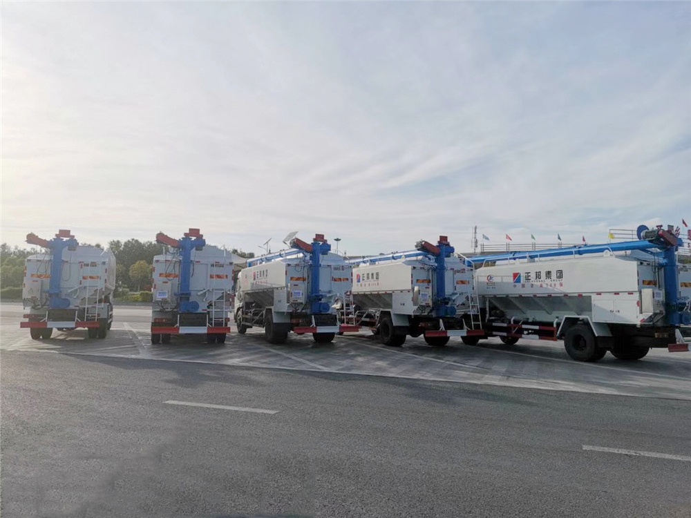 東風天津【22立方】大量飼料運輸車
