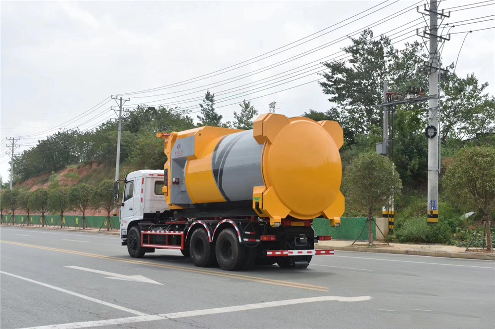 【18台】东风底置后双轴伸缩臂垃圾车