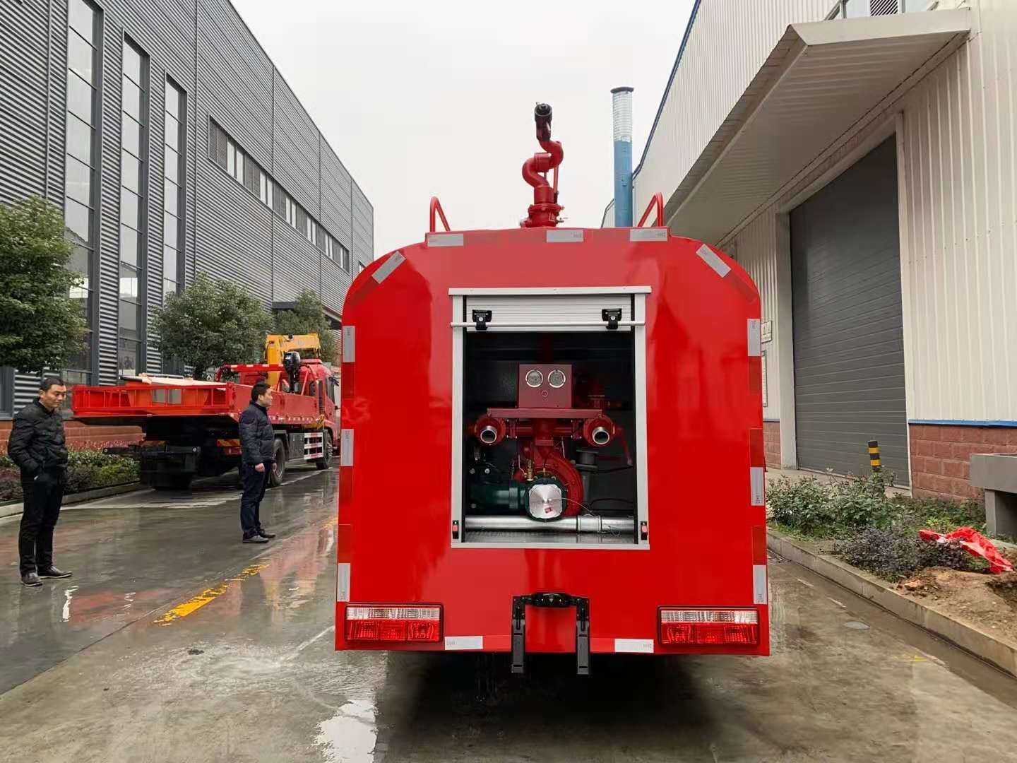 東風ドリカ 4.5トン消防用水タンク車