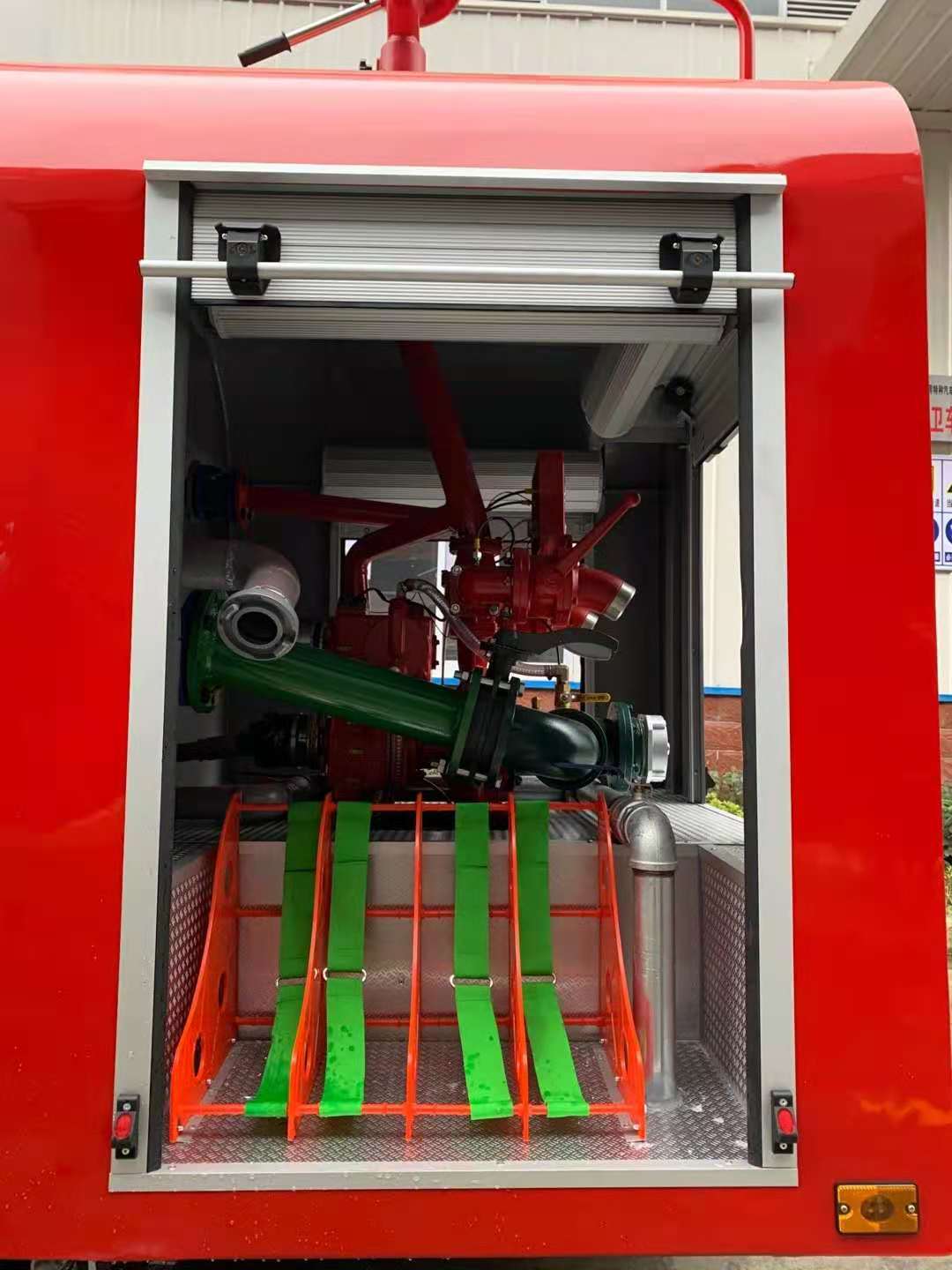 東風ドリカ 4.5トン消防用水タンク車