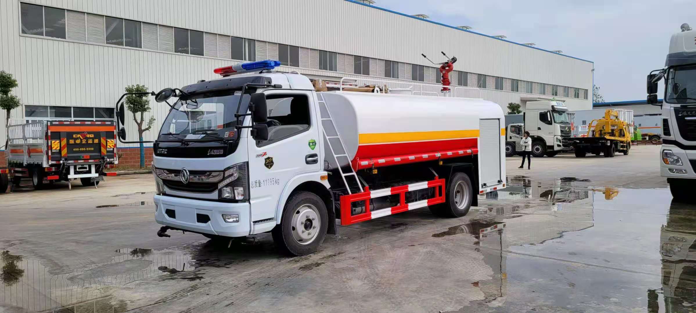 東風ドリカ 8トン消防用水タンク車