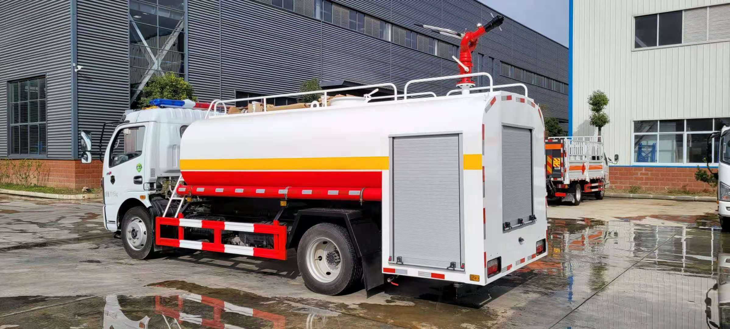 東風ドリカ 8トン消防用水タンク車