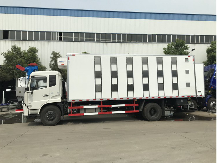 東風天津畜産輸送車