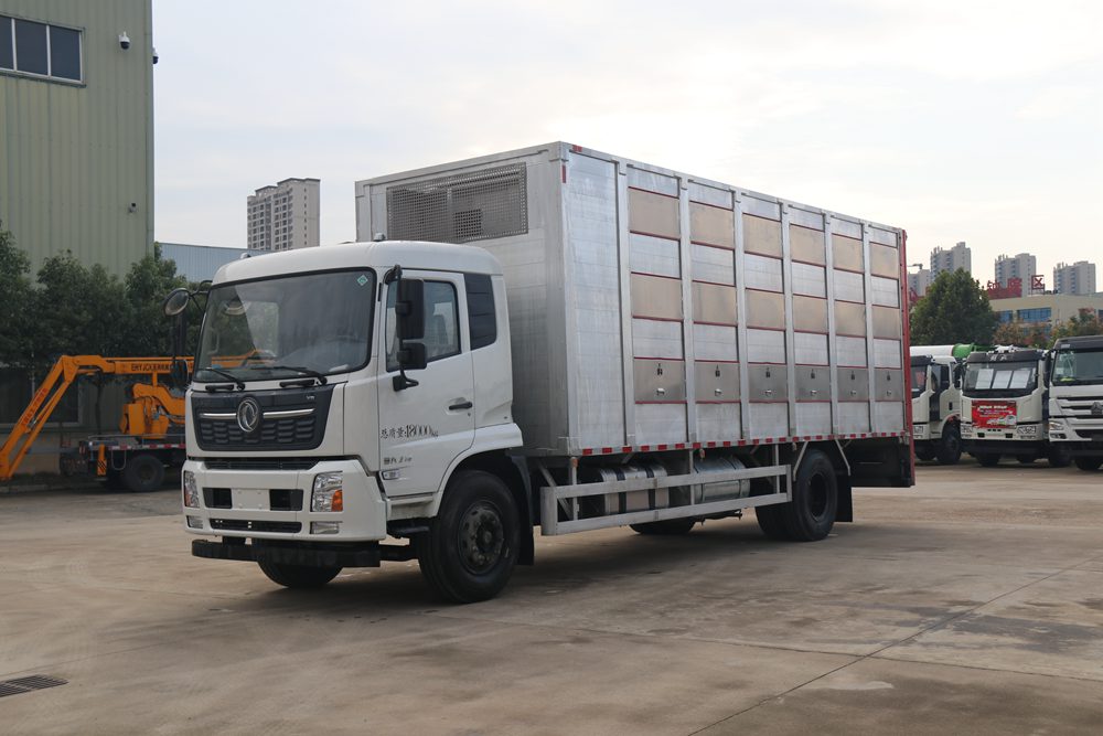 东风天津铝合金牲畜运输车辆