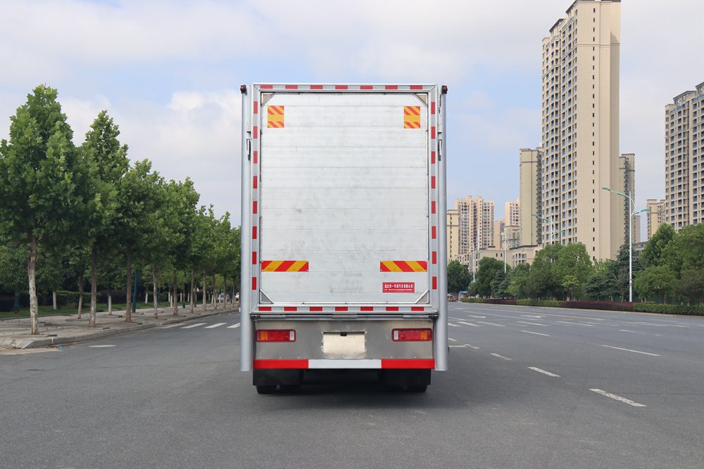 東風天龍VL第5世代国内標準アルミ合金畜産輸送車