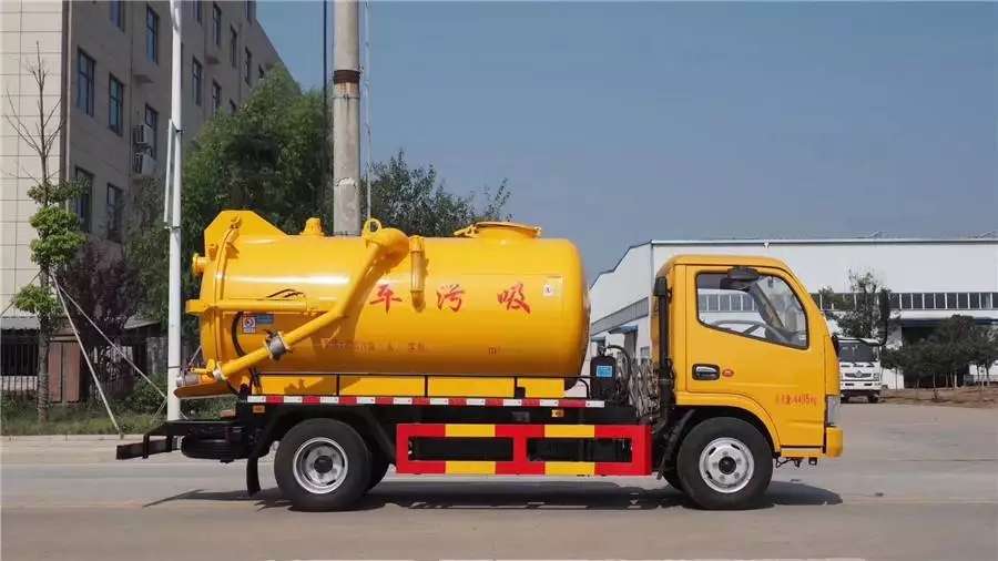 青色ボディの東風ドリカ 3輪吸引車
