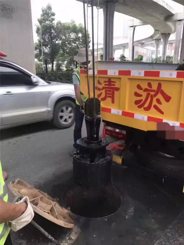 東風ドリカ下水道清掃車両