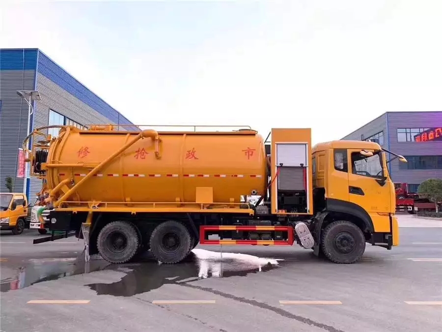 天龍號二重橋20トン清掃・下水吸引車