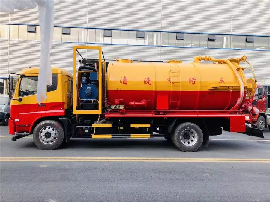 東風14型ファズhengジニー210馬力清掃・汚水吸引車