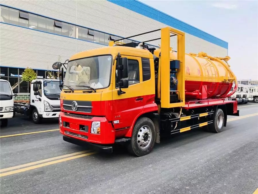 東風14型ファズhengジニー210馬力清掃・汚水吸引車