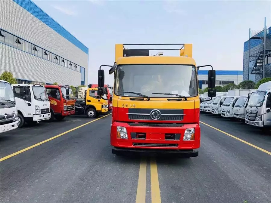 東風14型ファズhengジニー210馬力清掃・汚水吸引車