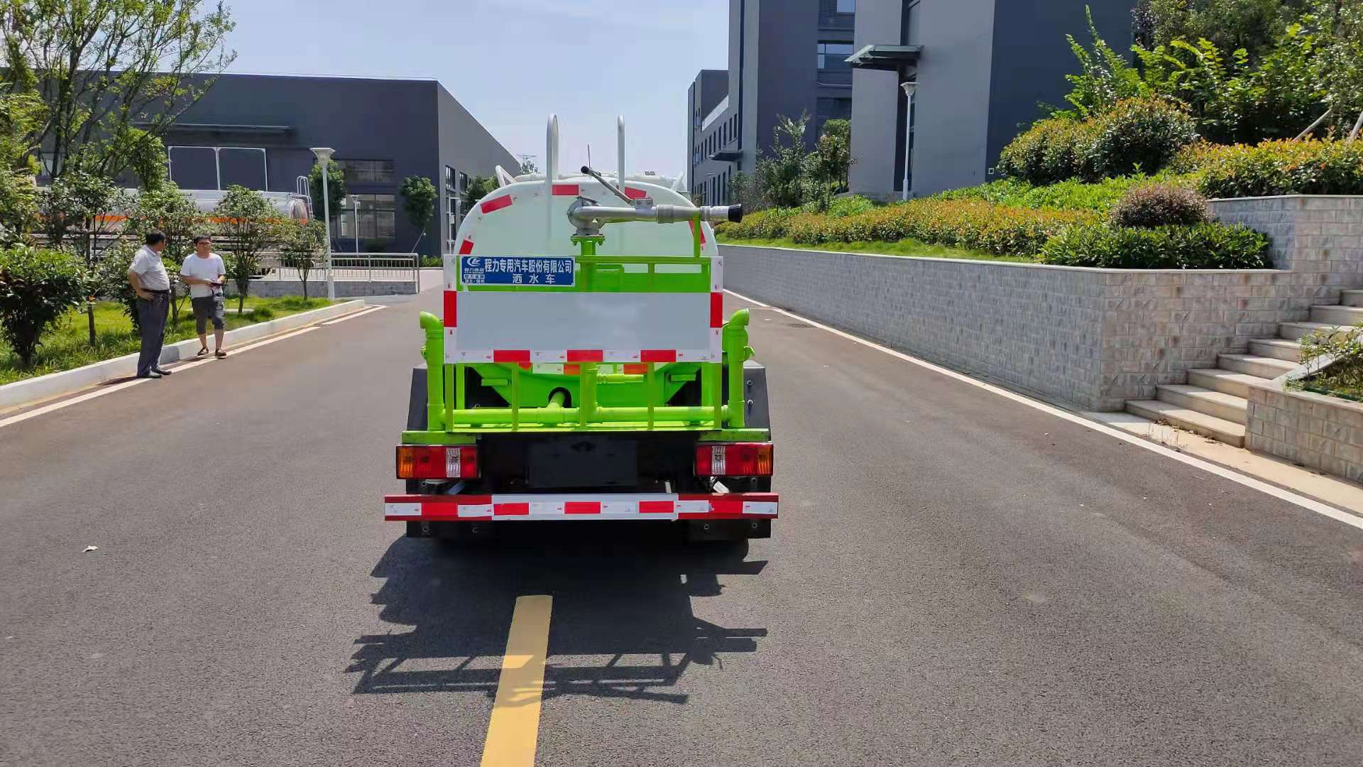 フウチョウ3トン水タンクトラック