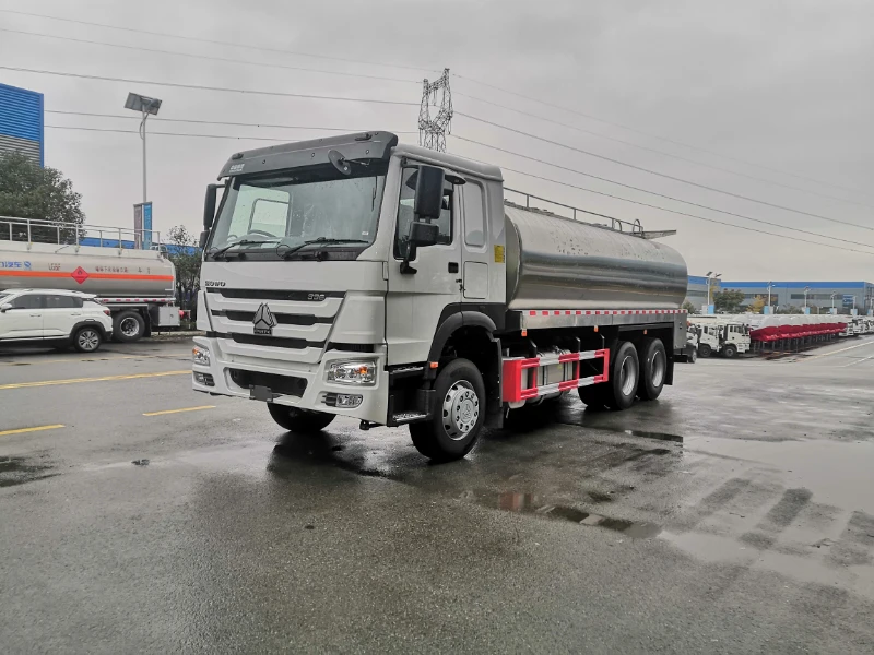 シノトラック HOWO 6X4 デイزل ユーロ4 マニュアル ハイパワーウェットスプレー 車両 20立方メートル 新しい基本コンポーネント エンジン