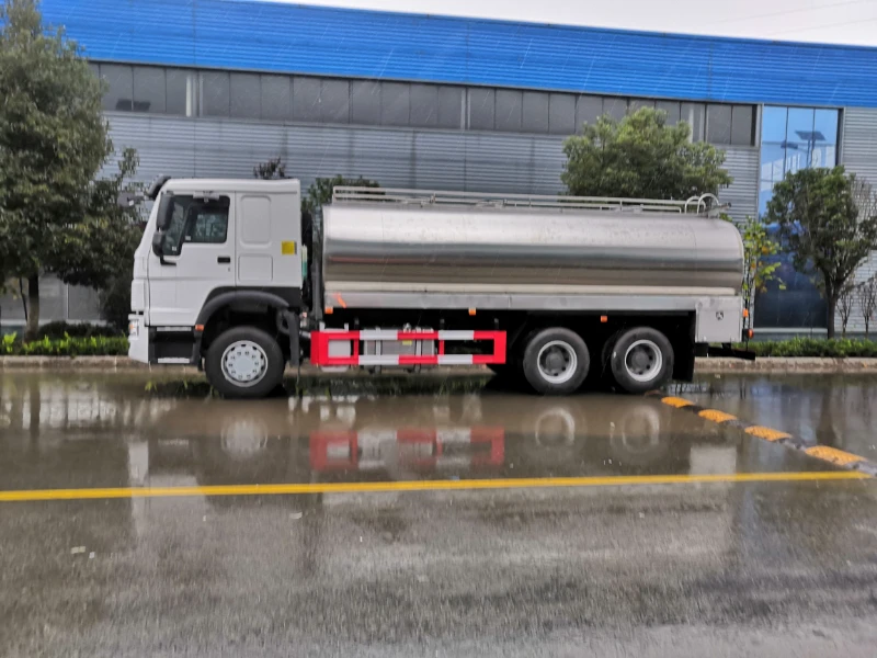 シノトラック HOWO 6X4 デイزل ユーロ4 マニュアル ハイパワーウェットスプレー 車両 20立方メートル 新しい基本コンポーネント エンジン