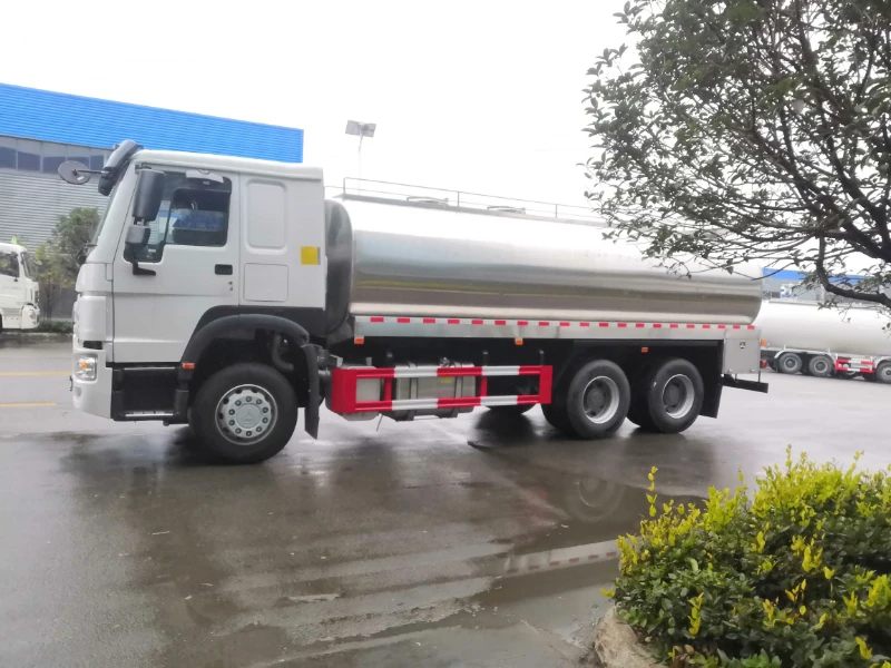 シノトラック HOWO 6X4 デイزل ユーロ4 マニュアル ハイパワーウェットスプレー 車両 20立方メートル 新しい基本コンポーネント エンジン