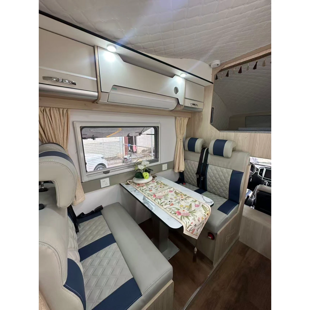 成利工廠直接銷售 - 東風途逸銷售型休閒車
