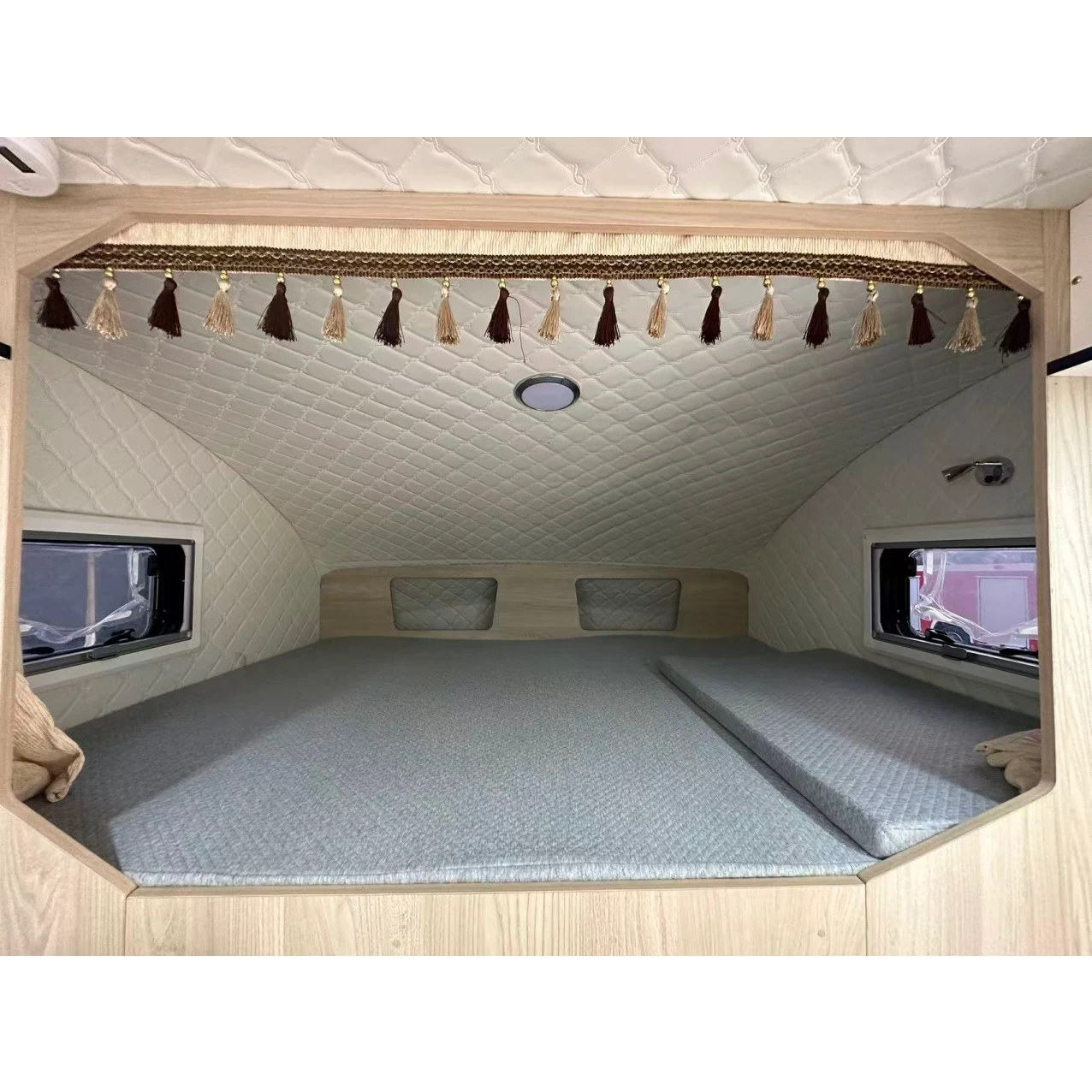 成利工廠直接銷售 - 東風途逸銷售型休閒車