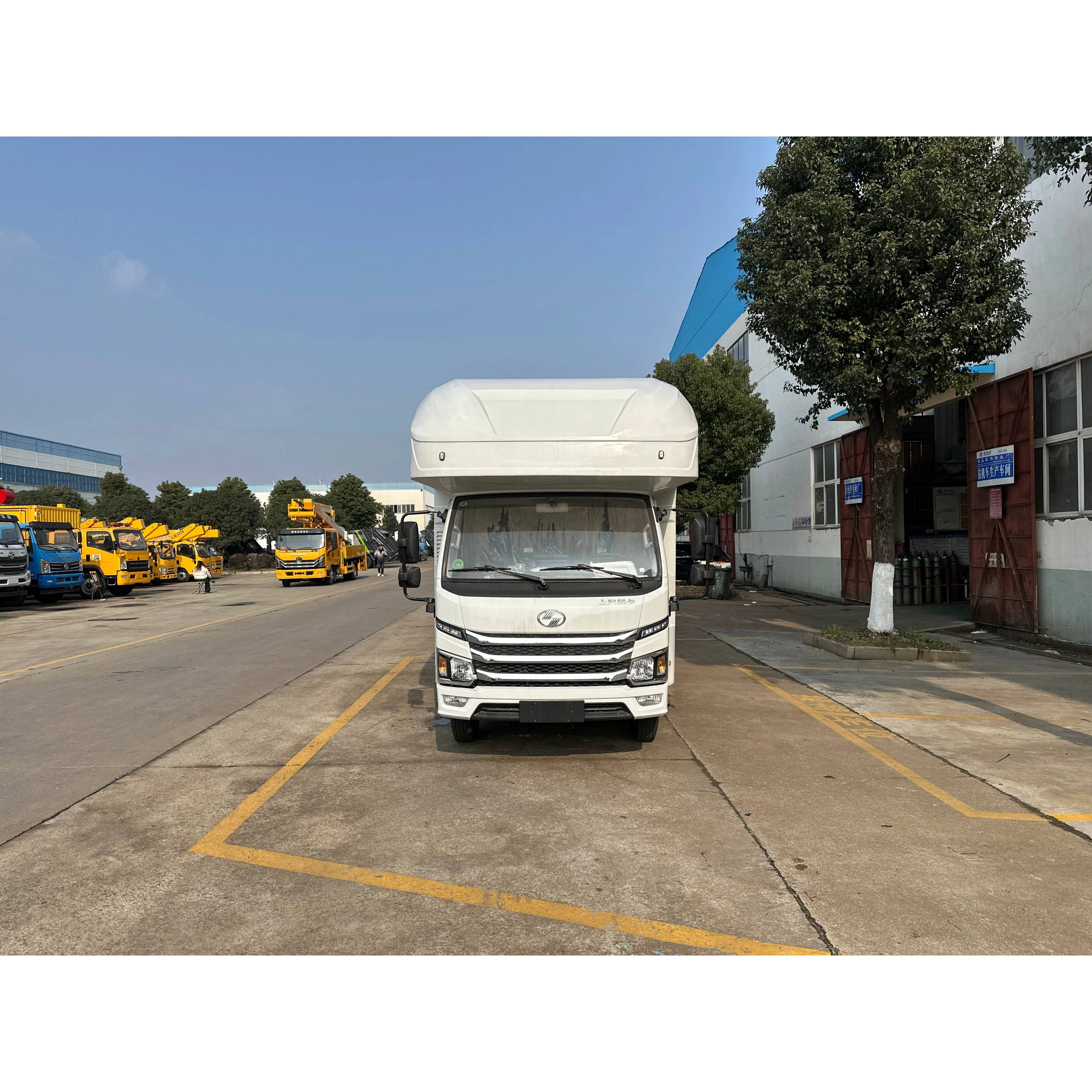 チンリ工場でのRVの直接販売 - ユージャンS100 5ベッドルームRV